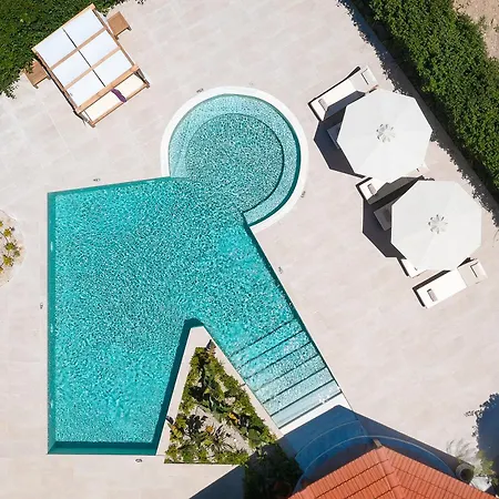 Villa Excelencia New With Artistic Pool & Sea View *