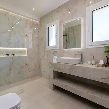 Excelencia New With Artistic Pool & Sea View Villa *