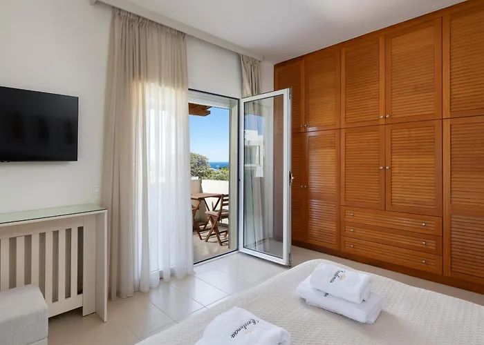 Excelencia New With Artistic Pool & Sea View