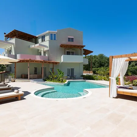 Excelencia New With Artistic Pool & Sea View *