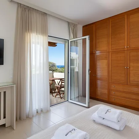 Excelencia New With Artistic Pool & Sea View