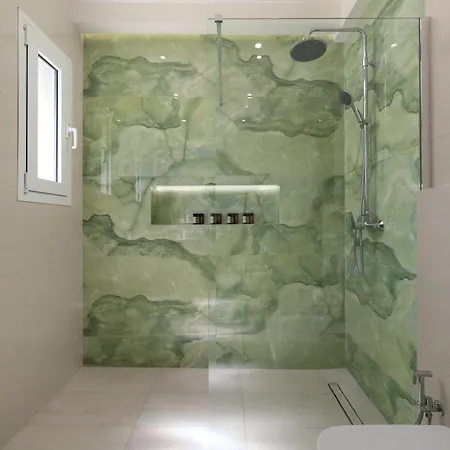 Excelencia New With Artistic Pool & Sea View Willa