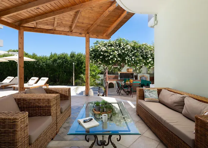 Excelencia New With Artistic Pool & Sea View Asgourou