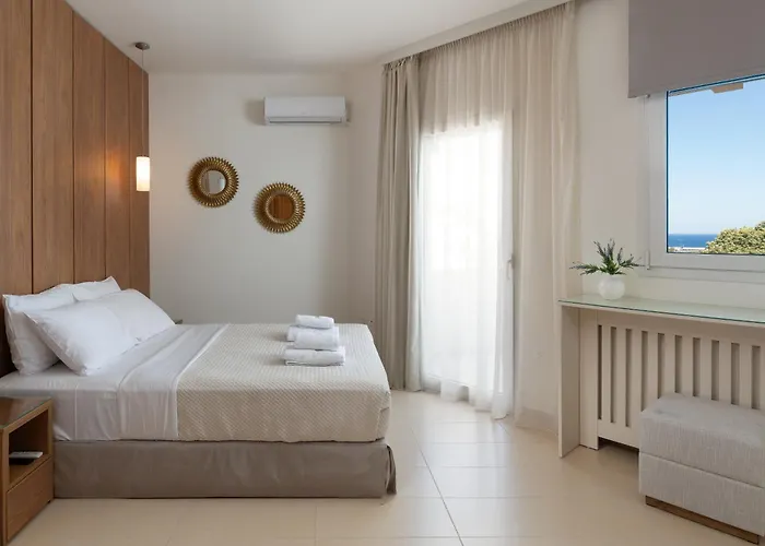 Excelencia New With Artistic Pool & Sea View *