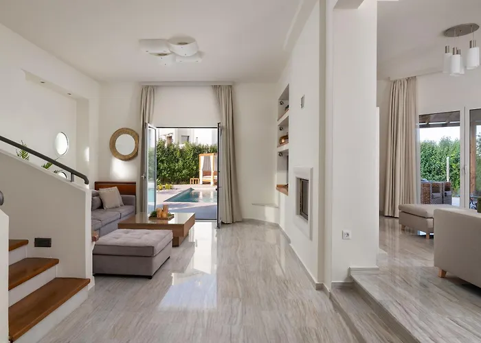 Excelencia New With Artistic Pool & Sea View