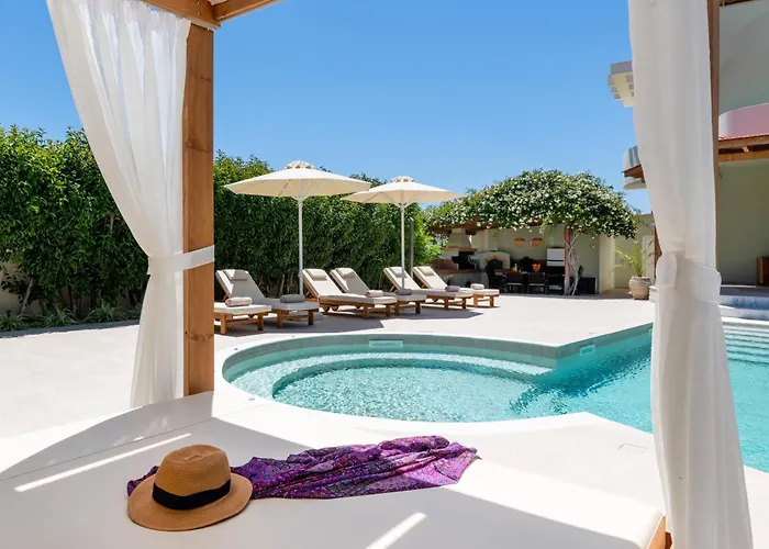 Excelencia New With Artistic Pool & Sea View *